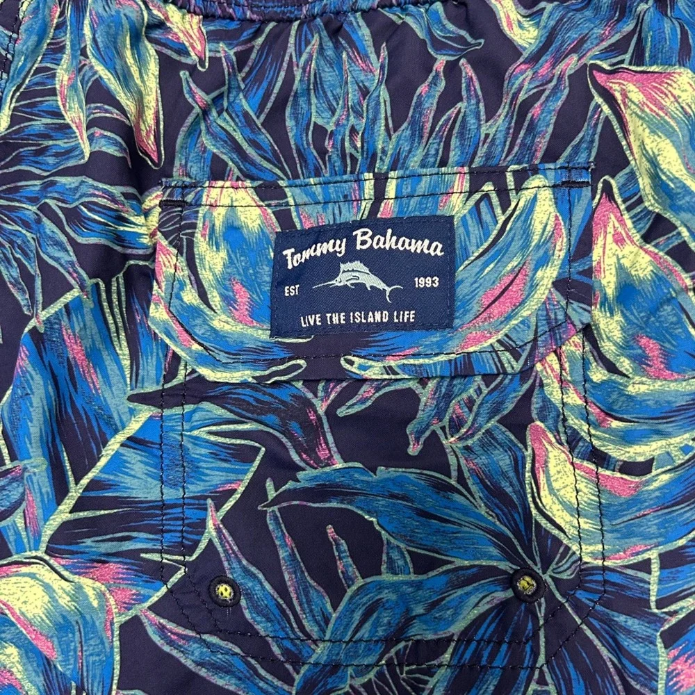 Tommy Bahama Men's XL Blue Tropical Floral Swim Trunks Board Shorts Mesh Lined